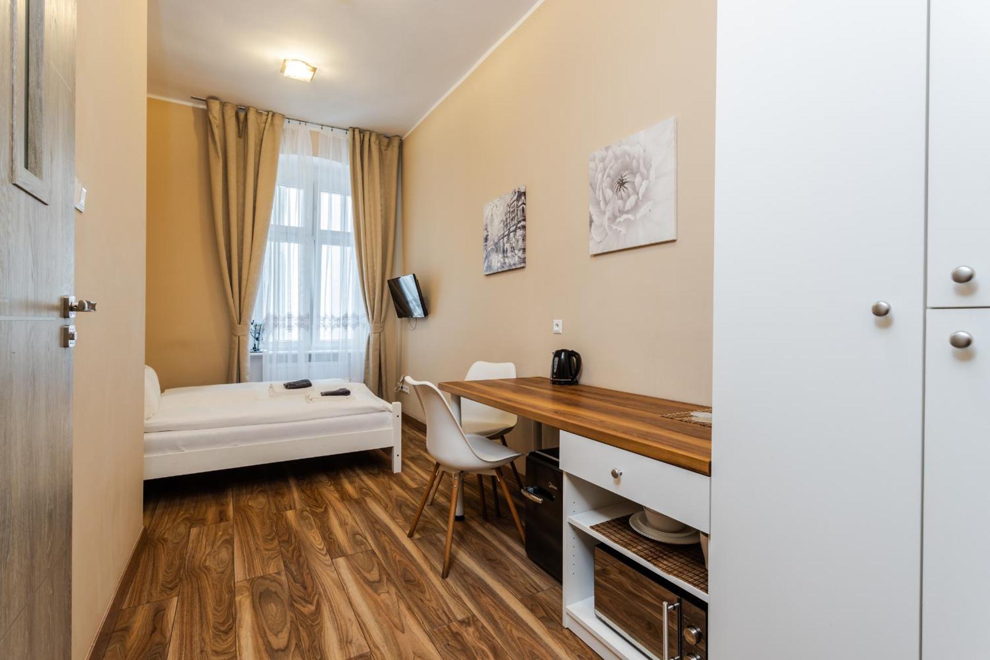 Functional And Comfortable Very Berry Studios In Poznan By Noclegi Renters エクステリア 写真