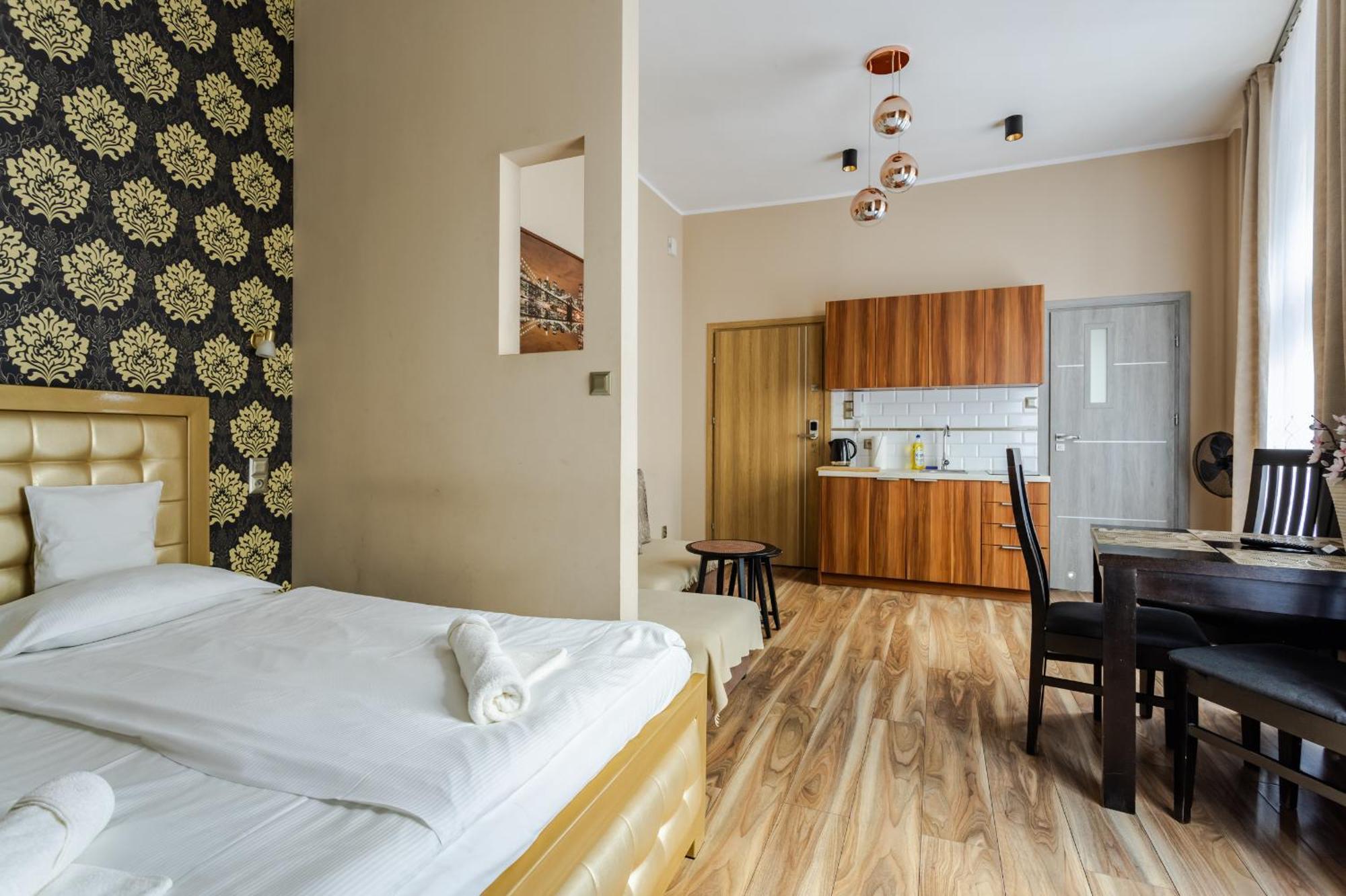 Functional And Comfortable Very Berry Studios In Poznan By Noclegi Renters エクステリア 写真