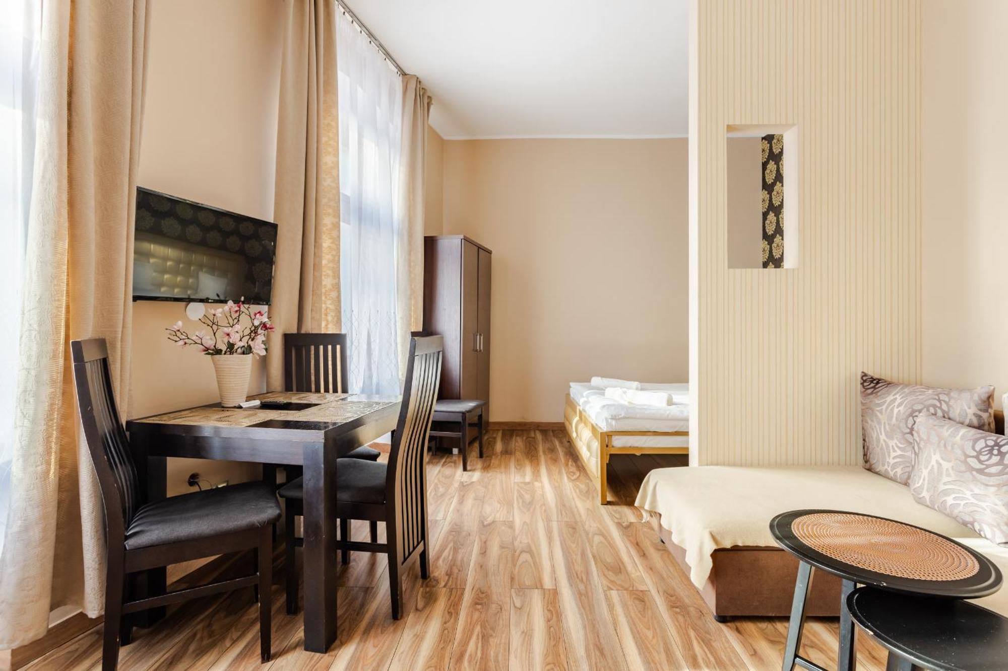 Functional And Comfortable Very Berry Studios In Poznan By Noclegi Renters エクステリア 写真