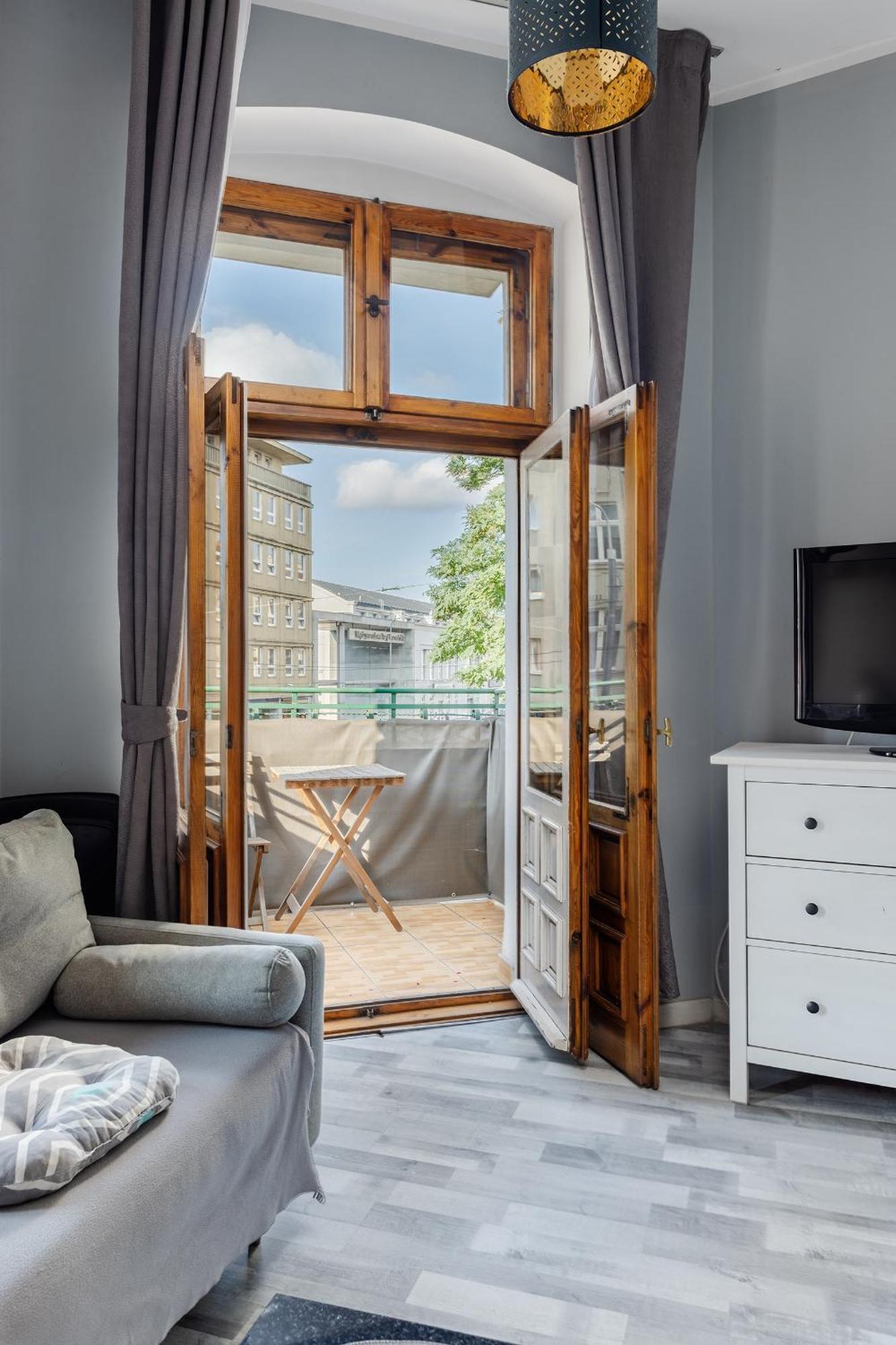 Functional And Comfortable Very Berry Studios In Poznan By Noclegi Renters エクステリア 写真